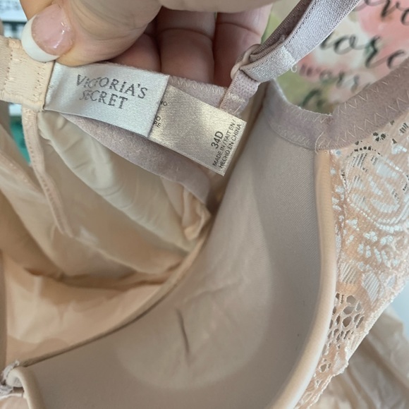 Victoria’s Secret Beige/Cream Slip Dress size 34D - Picture 5 of 16